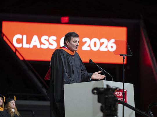 Steve Akers (MET’94) delivers the commencement address at the 2026 MET convocation ceremony